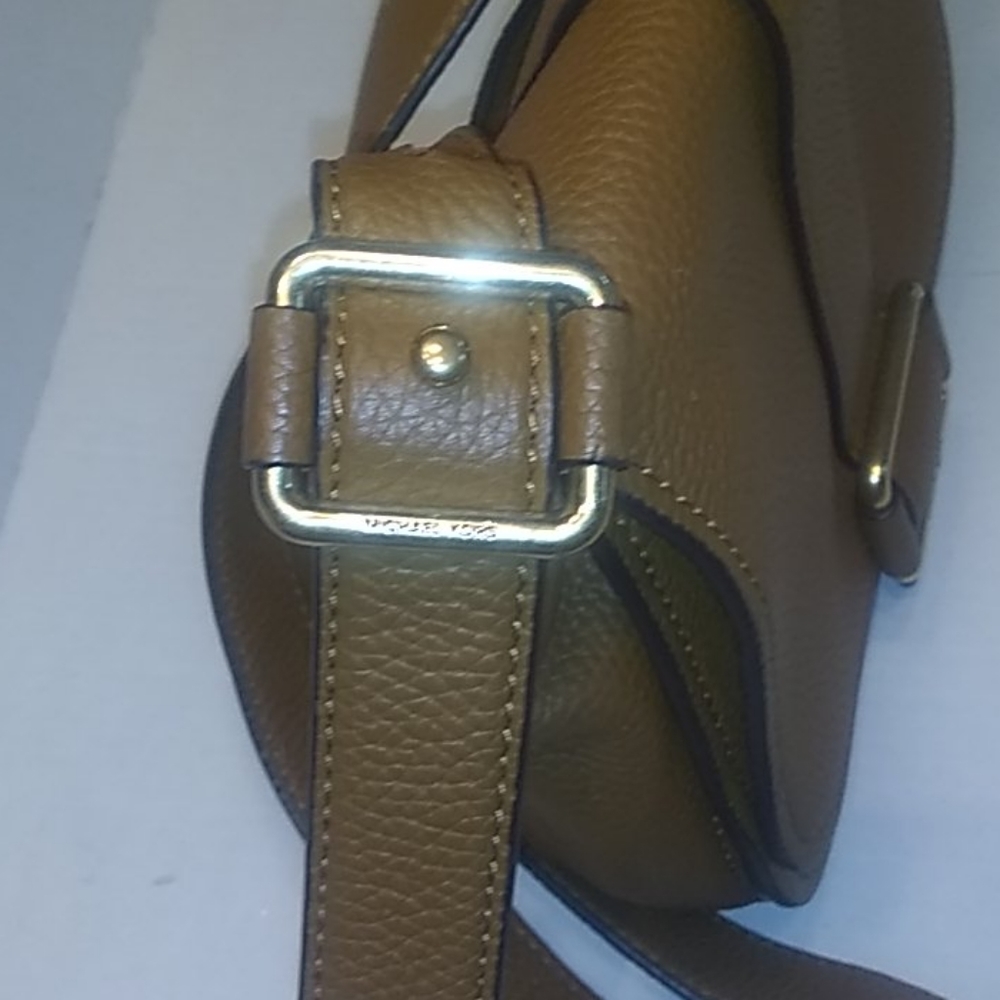 Michael kors Large saddlebag purse. - Picture 3 of 16